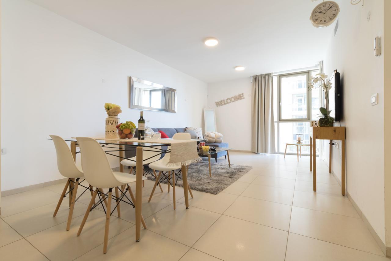 Luxury One-Bedroom Apartment/Parking In City Center Йерусалим Екстериор снимка