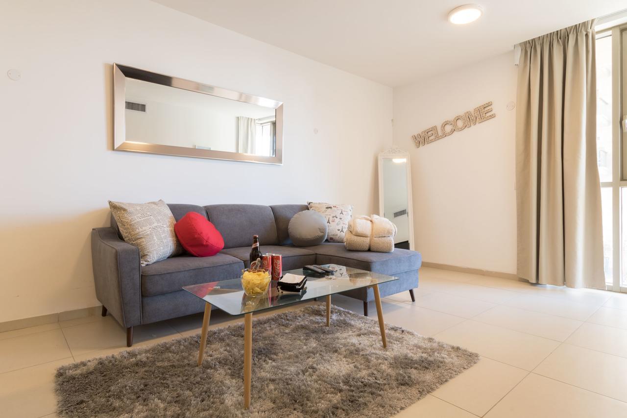 Luxury One-Bedroom Apartment/Parking In City Center Йерусалим Екстериор снимка