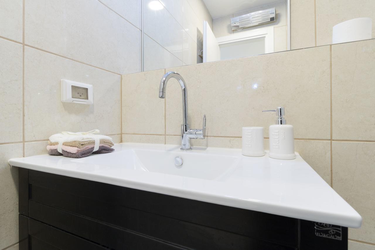 Luxury One-Bedroom Apartment/Parking In City Center Йерусалим Екстериор снимка