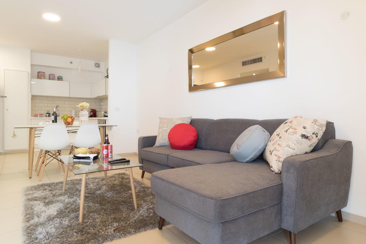 Luxury One-Bedroom Apartment/Parking In City Center Йерусалим Екстериор снимка