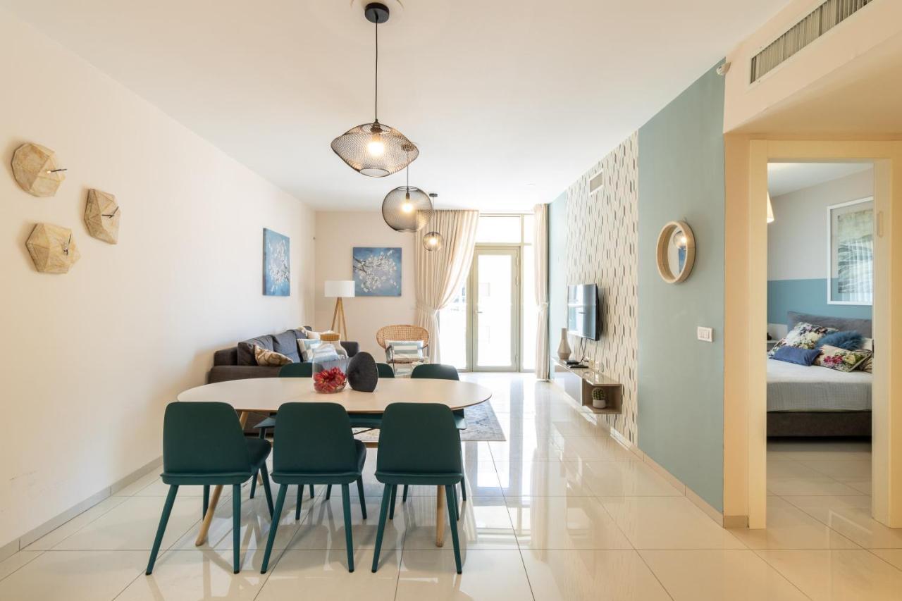 Luxury One-Bedroom Apartment/Parking In City Center Йерусалим Екстериор снимка