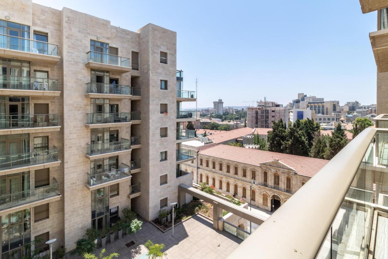Luxury One-Bedroom Apartment/Parking In City Center Йерусалим Екстериор снимка
